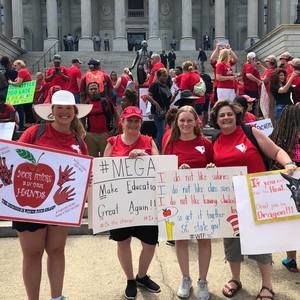 Meet your Posher, Joni